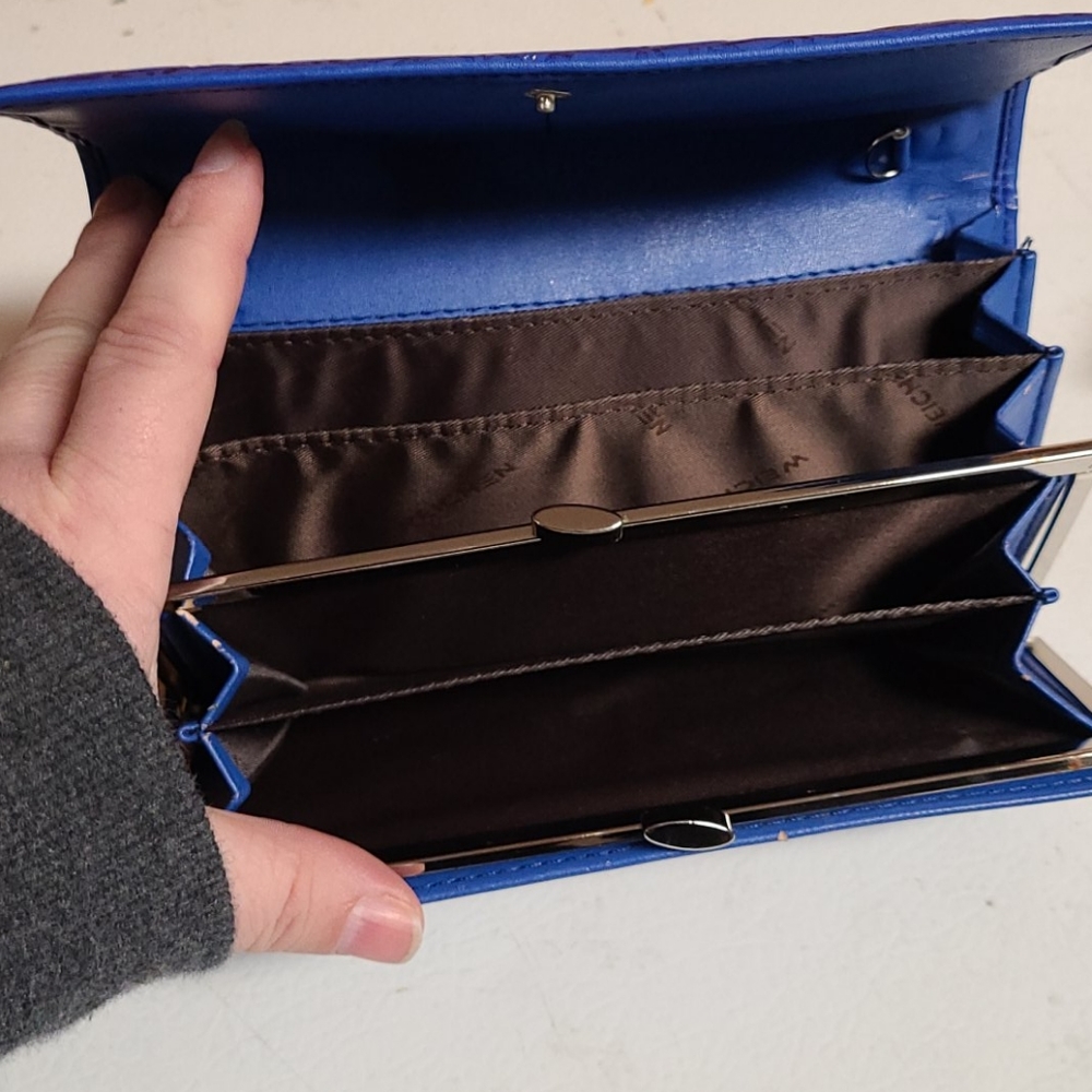 Blue wallet - Picture 4 of 4